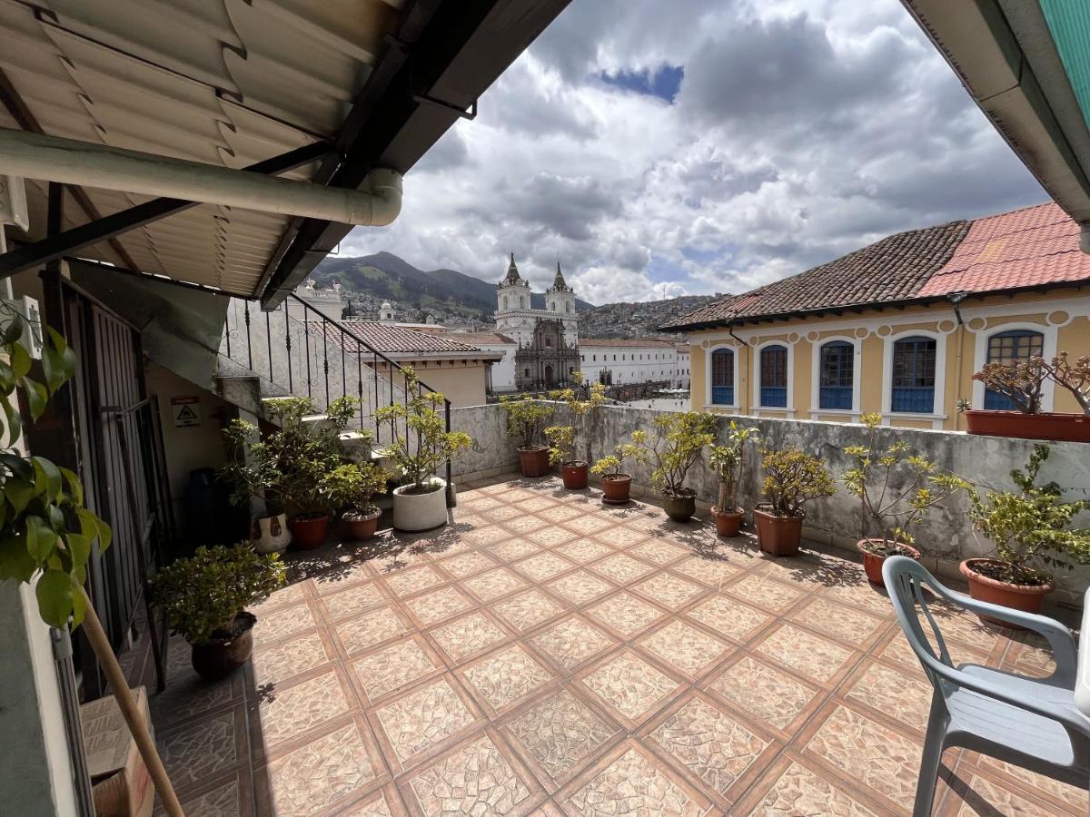 Hostal Benalcazar Quito Luaran gambar