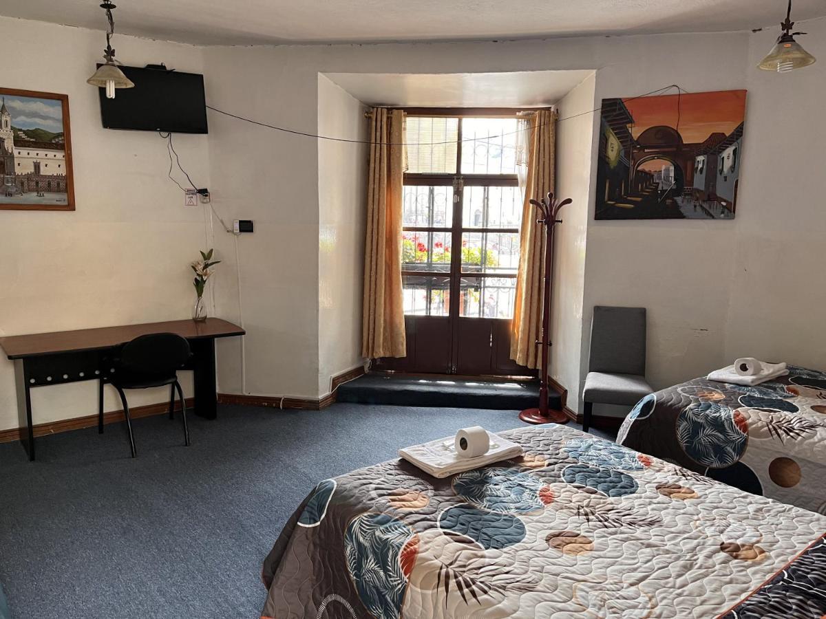Hostal Benalcazar Quito Luaran gambar